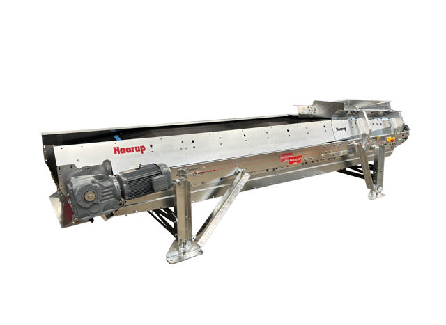 Product photo of a belt conveyor made of low emisssion steel